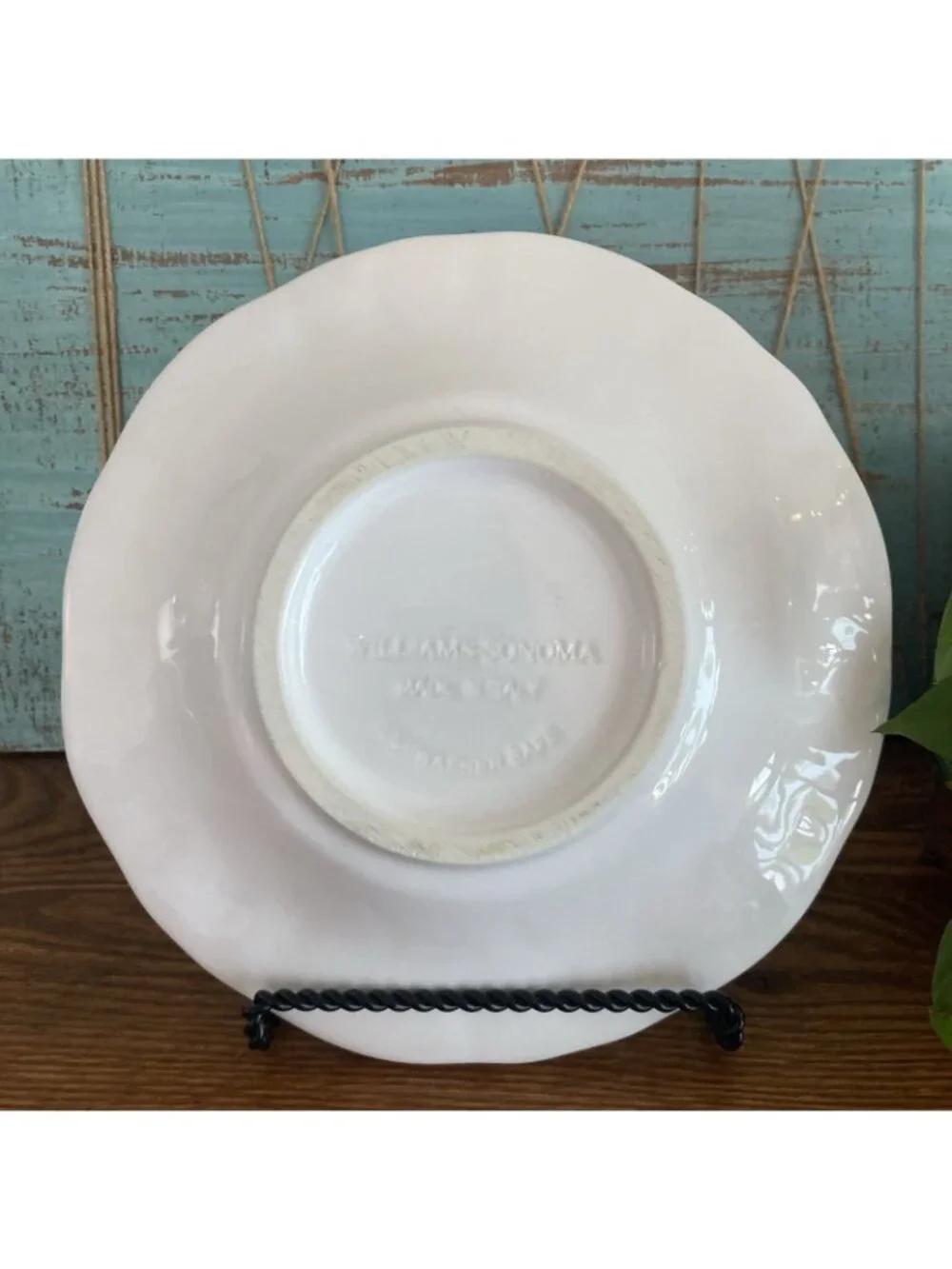 WILLIAMS SONOMA White Blue Olive Set of 4 Rim Soup Pasta Bowls